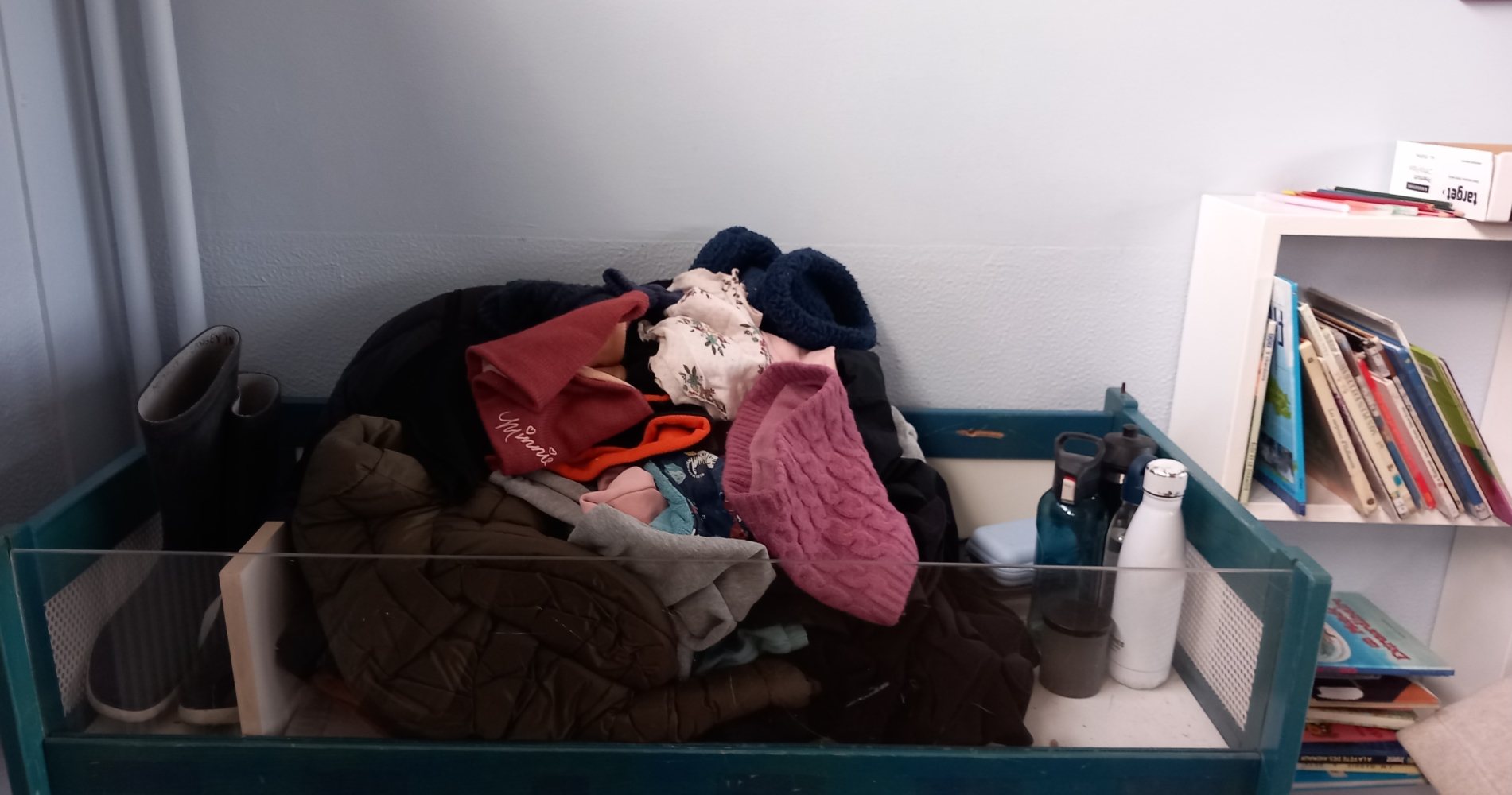 vêtements et objets trouvés